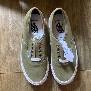 Vans Women’s Authentic 44L